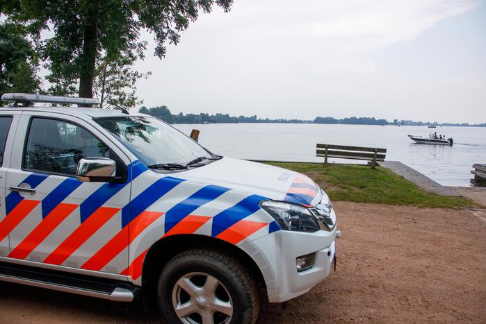 Zoektocht naar vermiste duiker Vinkeveense Plassen