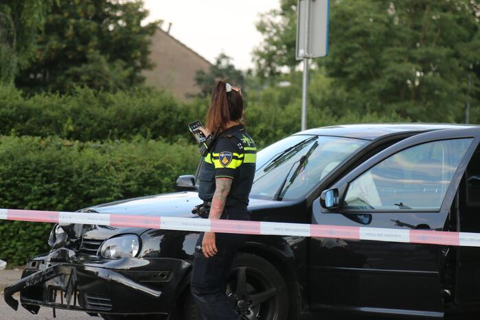 Auto crasht na achtervolging
