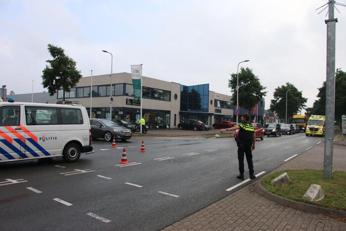 Flinke schade bij botsing tussen auto's