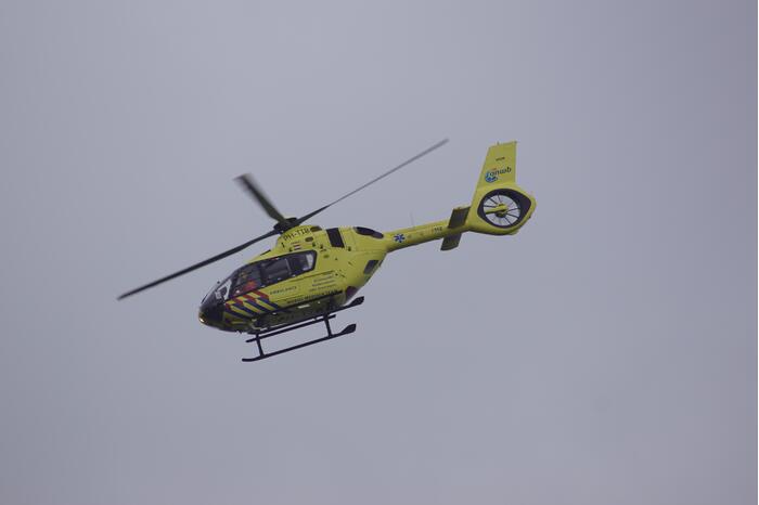 Grote zoekactie naar mogelijk persoon te water Jachthaven 't Raboes