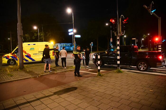 Fietser zwaargewond bij aanrijding