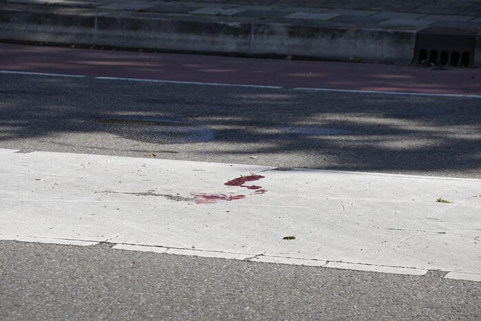 Bestuurder slaat op de vlucht na aanrijding met fietser