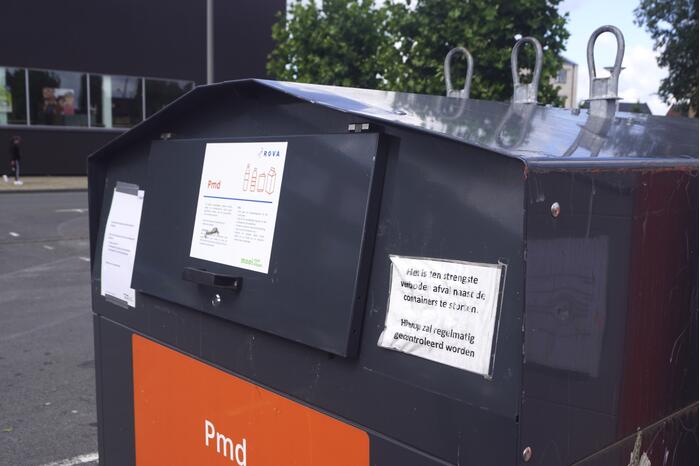 Overlastgevende containers in centrum van Vathorst worden verwijderd