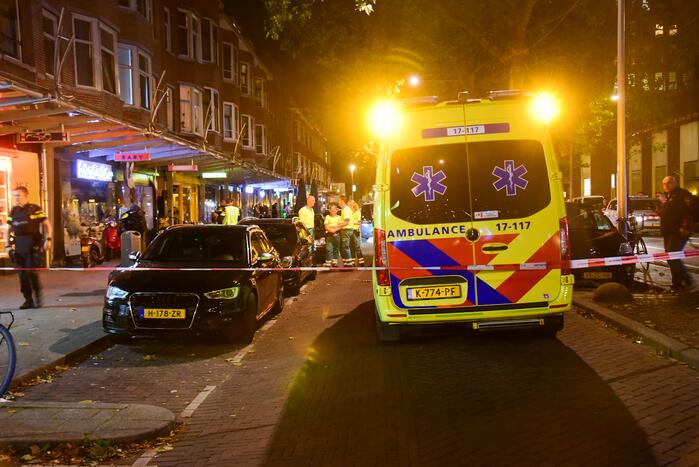 Mogelijke schietpartij op terras van café