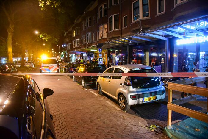 Mogelijke schietpartij op terras van café