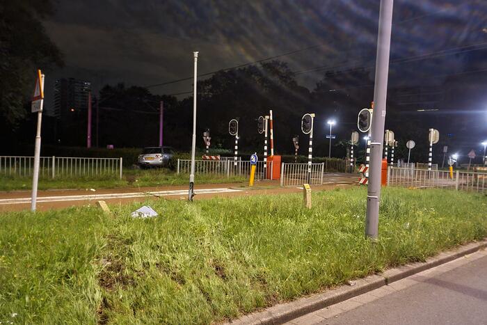 Auto zwaar beschadigd bij eenzijdig ongeval