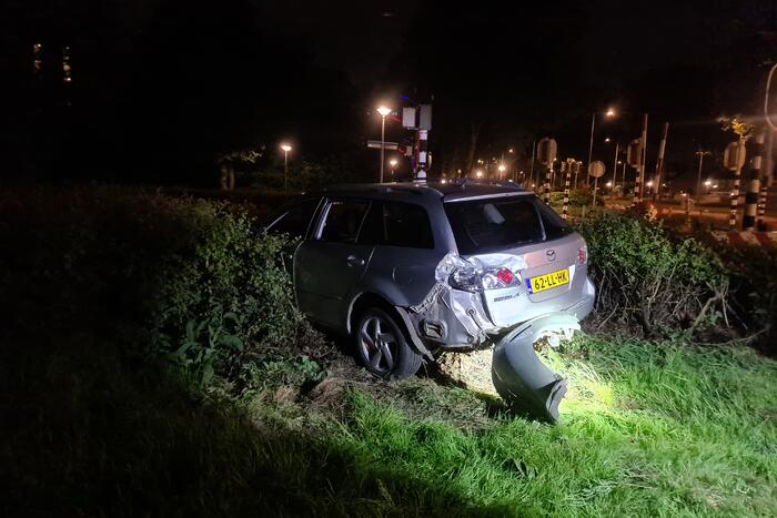Auto zwaar beschadigd bij eenzijdig ongeval