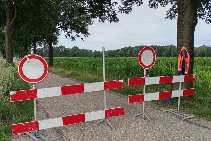 Politie doet inval in loods