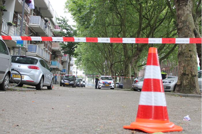 Straat in Feijenoord afgesloten na melding van schietpartij
