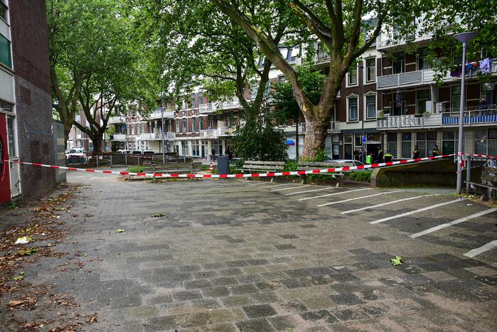 Straat in Feijenoord afgesloten na melding van schietpartij