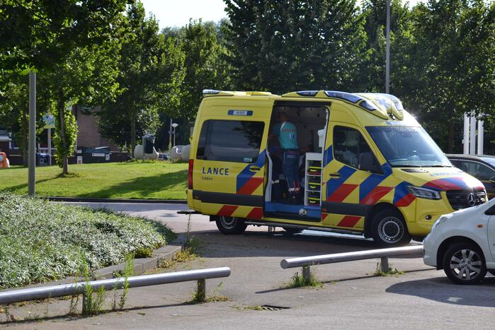 Man gewond bij aanrijding in parkeergarage