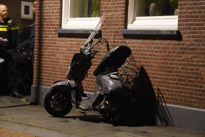 Automobilist rijdt scooter aan en vlucht