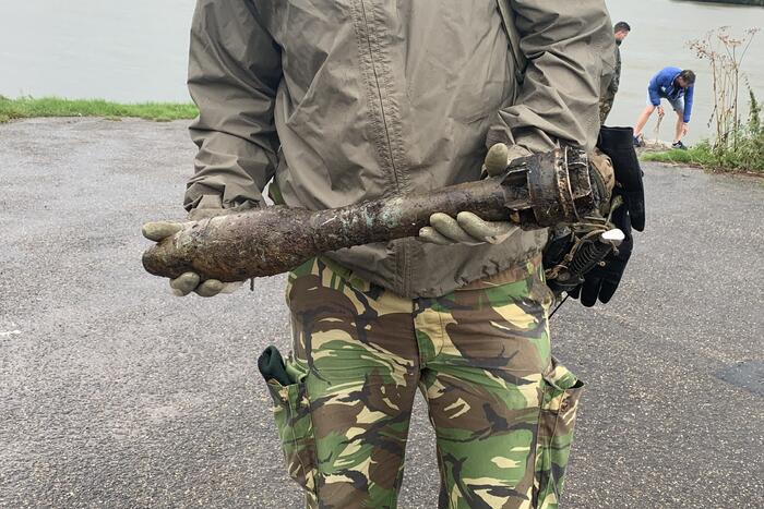 Restaurant deels ontruimd na vondst explosief