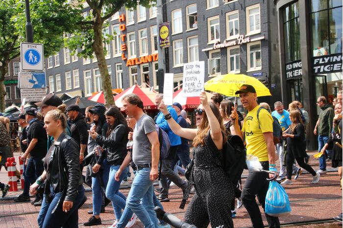 Demonstratie over coronamaatregelen verloopt gemoedelijk