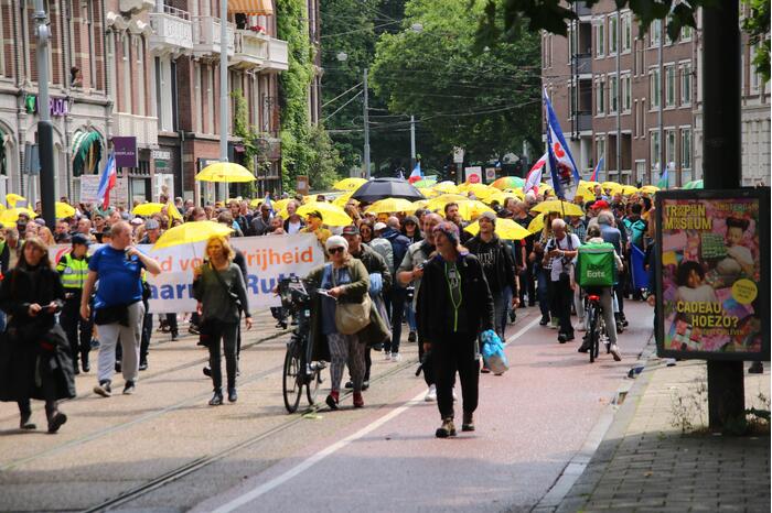 Demonstratie over coronamaatregelen verloopt gemoedelijk