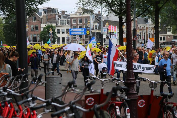 Demonstratie over coronamaatregelen verloopt gemoedelijk