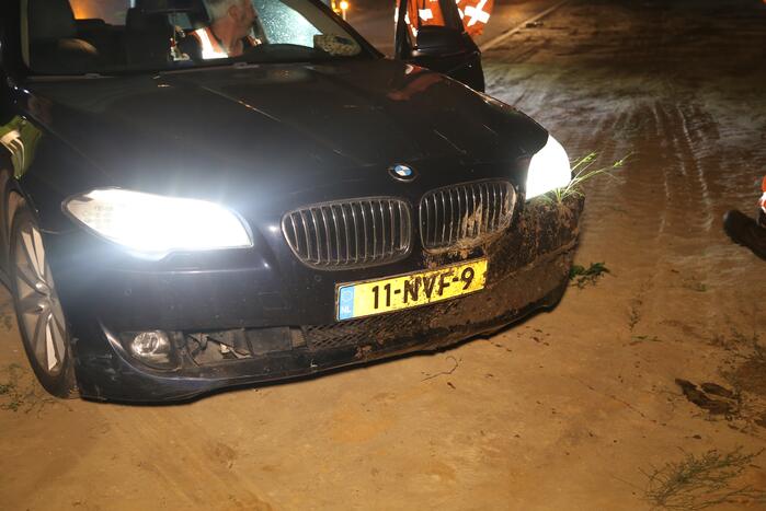 Auto belandt in de sloot