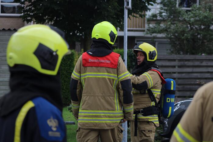 Huisdier gered bij woningbrand, bewoner gewond