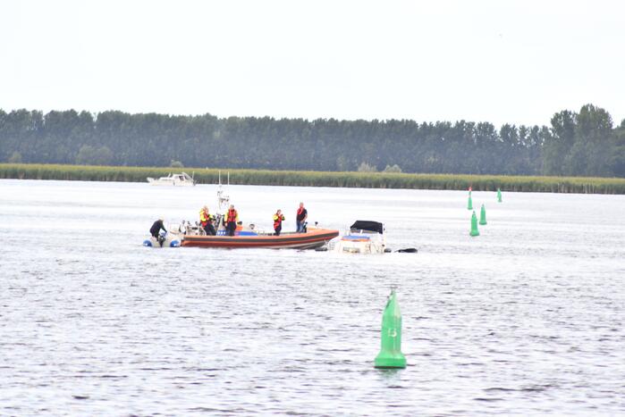 Plezierjacht zinkt in het Gooimeer