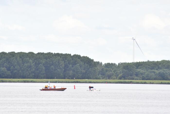 Plezierjacht zinkt in het Gooimeer