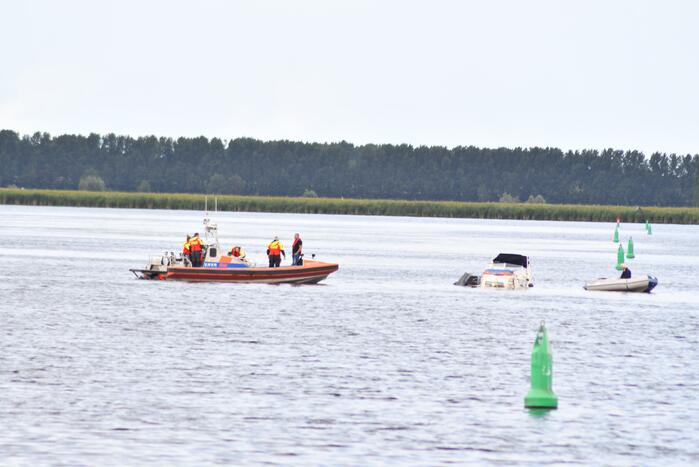 Plezierjacht zinkt in het Gooimeer