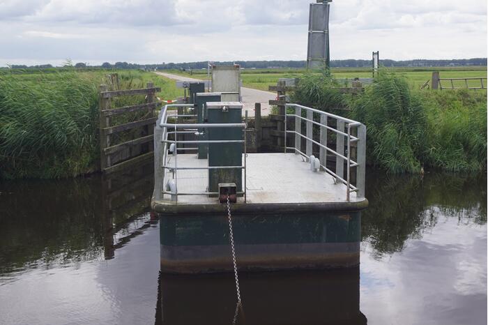 Fiets en voetgangerspont buitengebruik na vernielingen