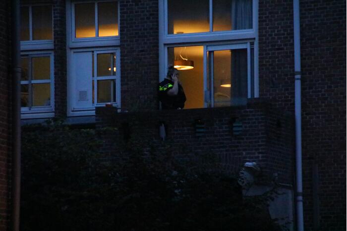 Politie zoekt naar verdachte na steekpartij