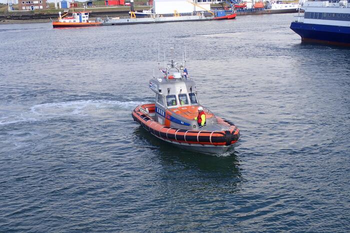 Brandweer ventileert schip door brandalarm
