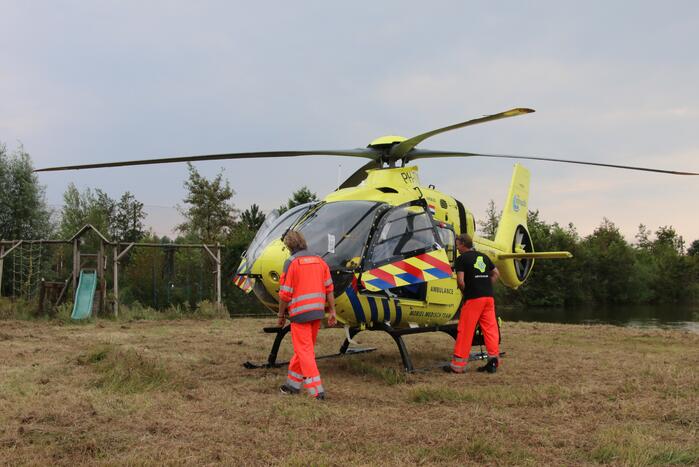 Persoon zwaargewond door incident in woning