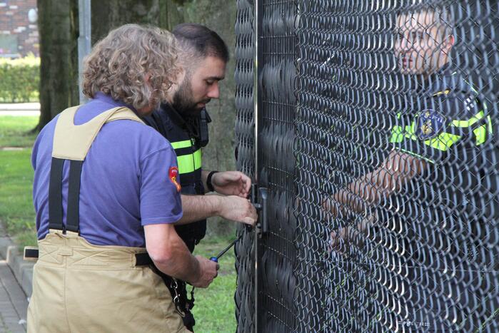 Water stroomt uit woning