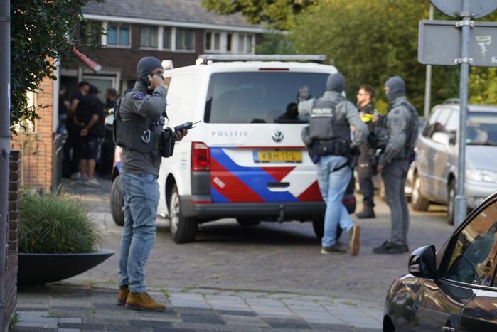 Diverse aanhoudingen bij politie-inzet in wijk Kromme Gouwe