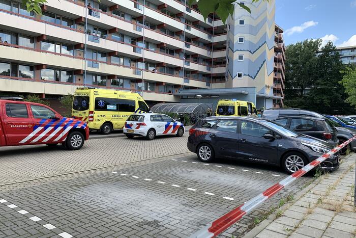 Gebied bij flat afgezet door incident