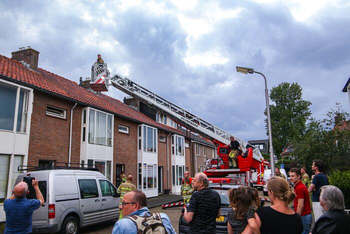 Buurt zonder stroom door blikseminslag