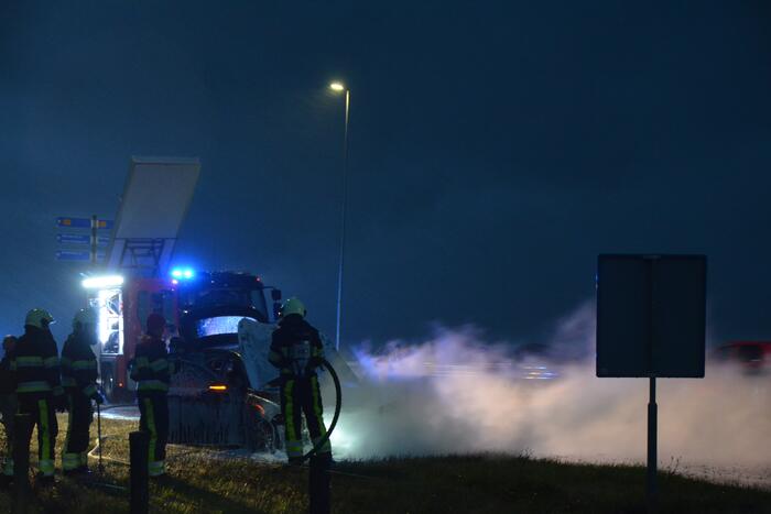 Voertuig in brand op Rijksweg