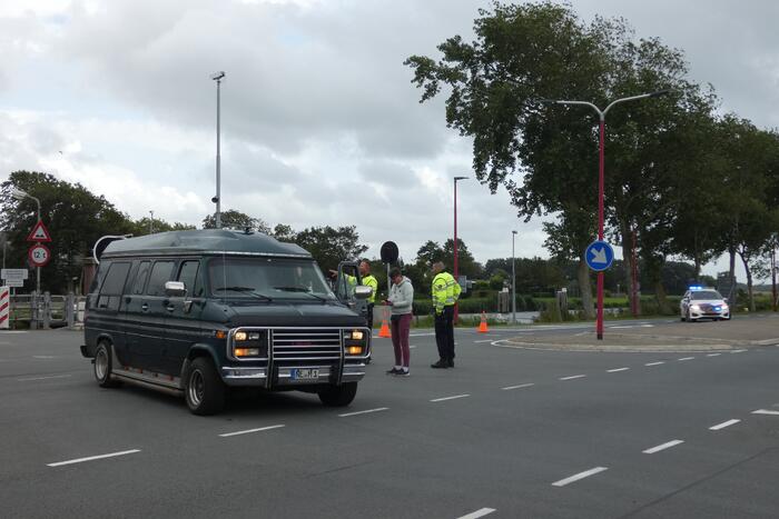Verkeershinder door ongeval tussen personenauto en bus