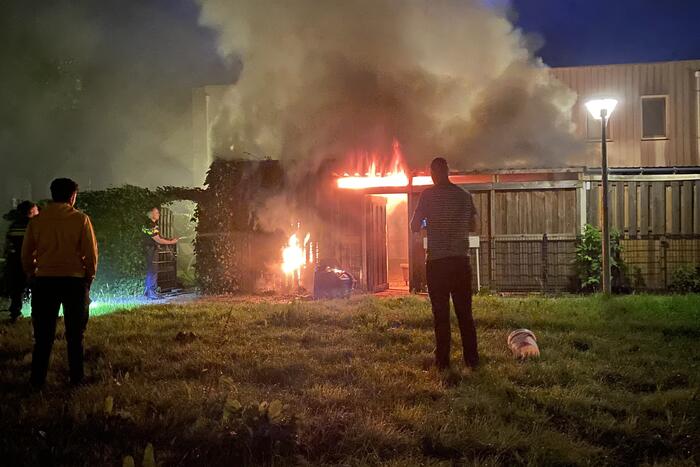 Schuur verwoest door uitslaande brand