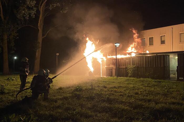 Schuur verwoest door uitslaande brand