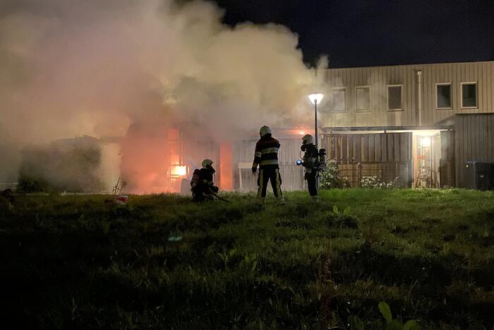 Schuur verwoest door uitslaande brand