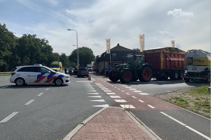 Motorrijder gewond bij verkeersongeval met bestelbus