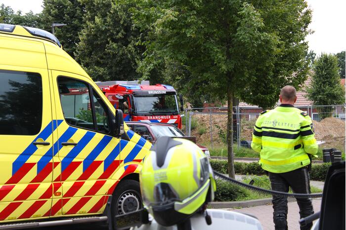 Auto achtertuin ingeschoten