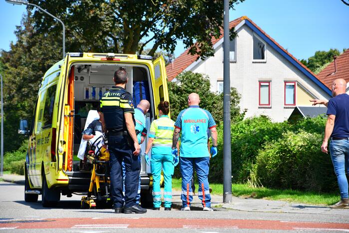 Jongen op scooter gewond bij aanrijding met auto