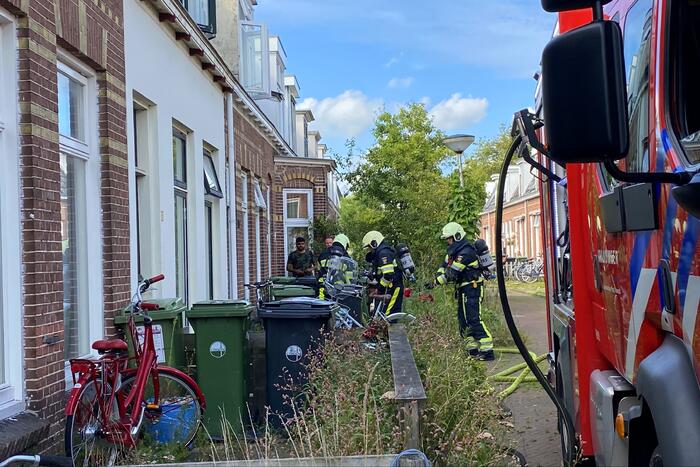 Brand op dak van rijtjeswoning