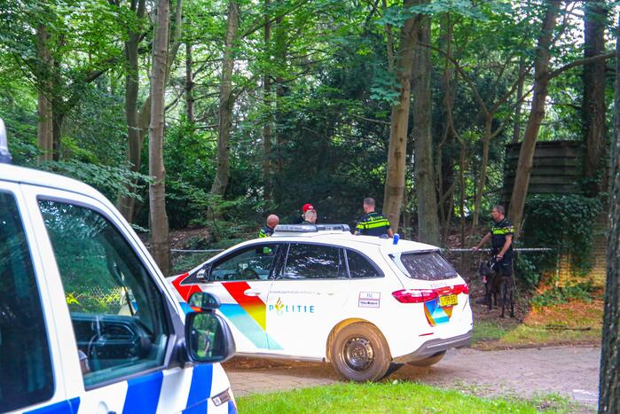 Persoon aangehouden in bosgebied