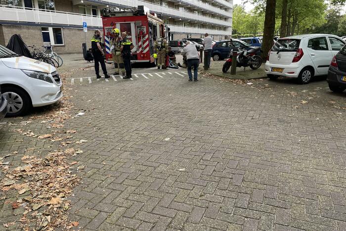 Rookpot zorgt voor enorme rookontwikkeling in flatgebouw
