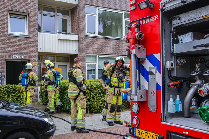 Huisdieren gered bij flinke brand in flatgebouw