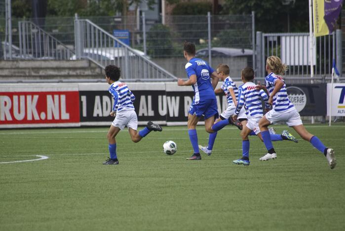 1e van SV Spakenburg wordt ingemaakt door jeugd