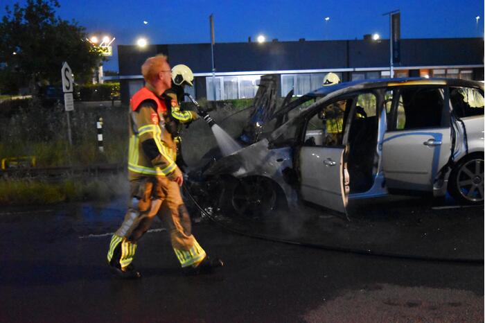 Auto brandt compleet uit