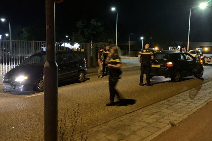 Twee voertuigen botsen met elkaar