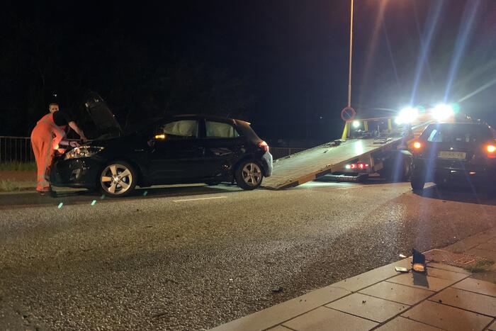 Twee voertuigen botsen met elkaar