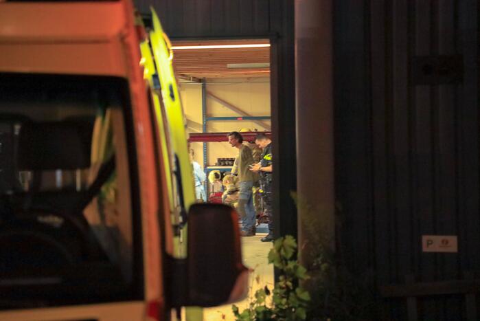 Persoon zwaargewond door incident in garage